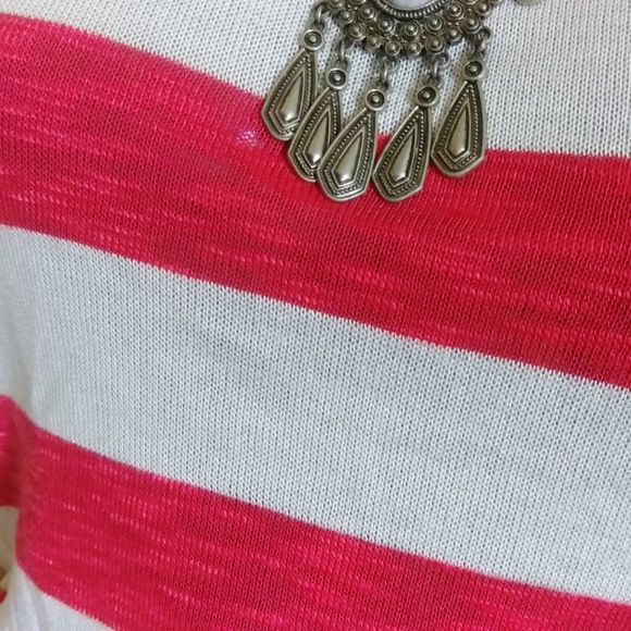 Must Have Cold Shoulder Top - Picture 5 of 5